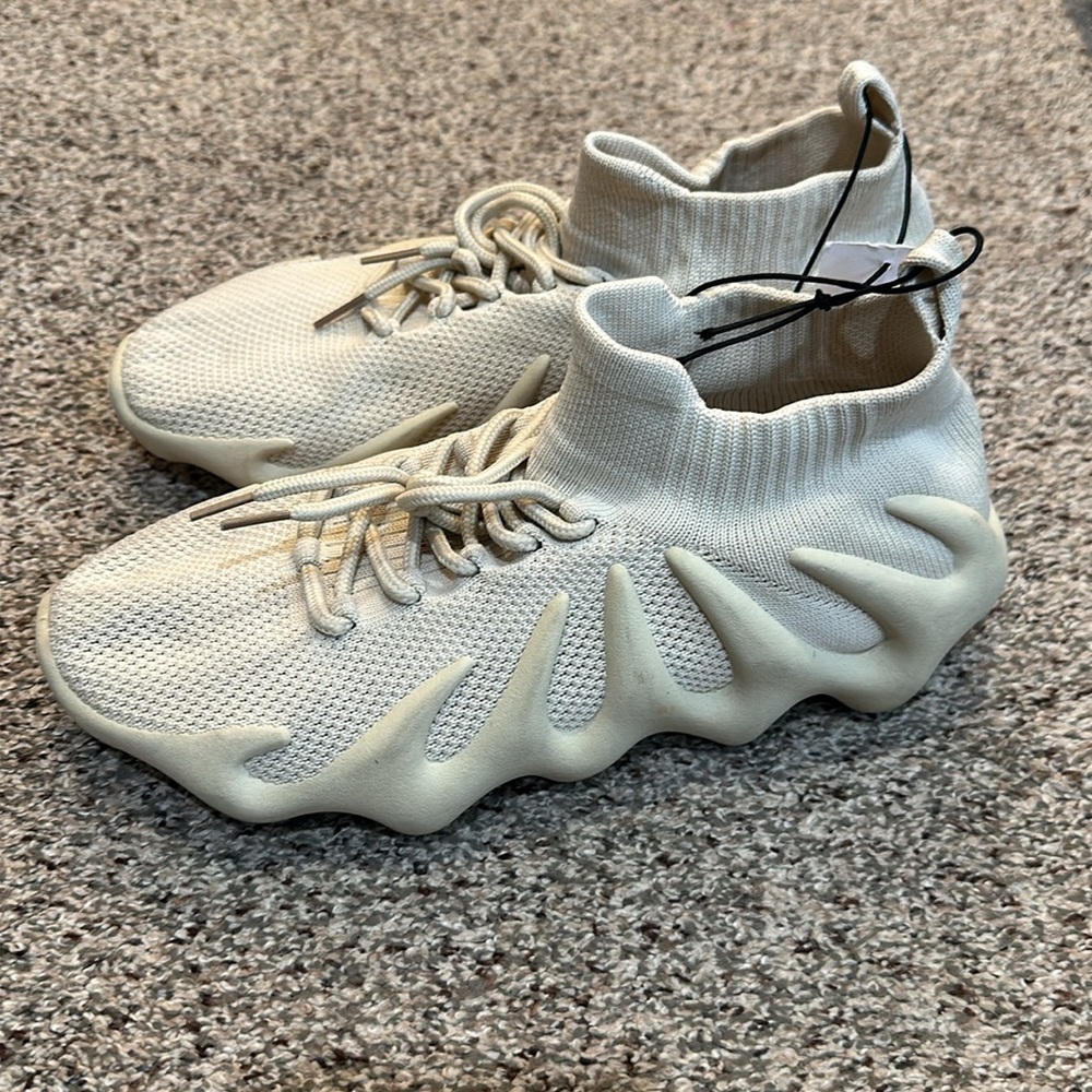 Taxi cream sneakers size 10